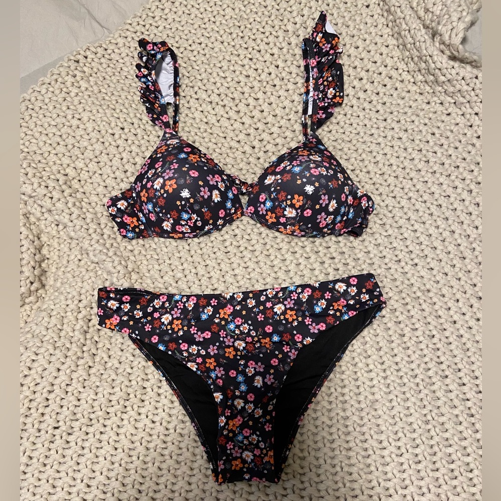 SHEIN Black Floral Bikini - New in bag!